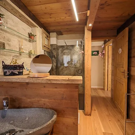 בקתה Nenella Paesana